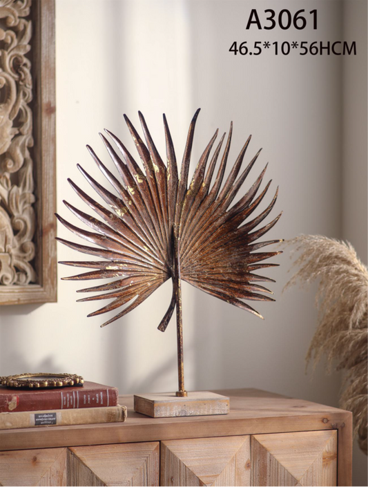 Rustic Palm Leaf Metal Sculpture – Vintage Statement Table Accent