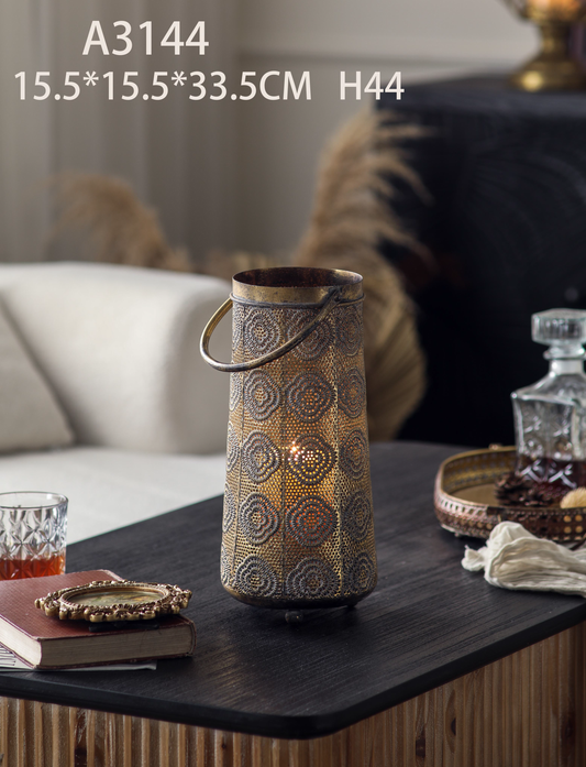 Metal Openwork lantern