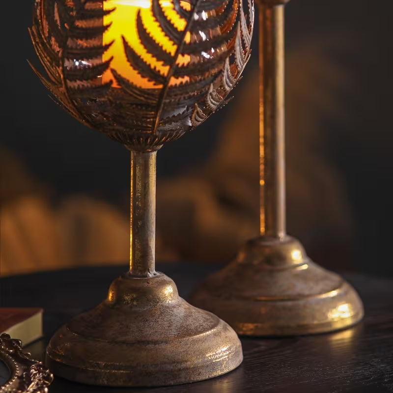 Vintage Leaf Design Metal Lamp