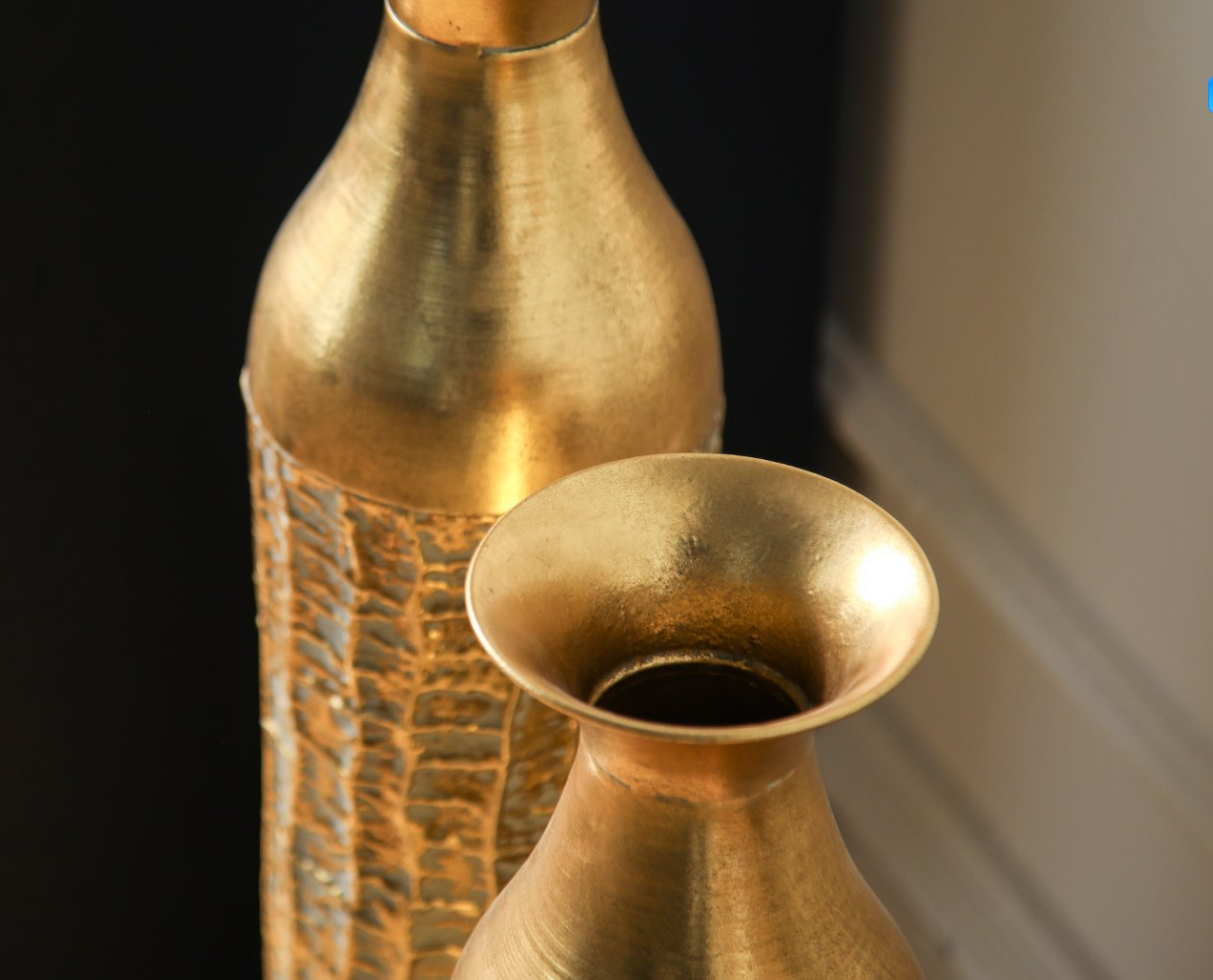Tall Gold Textured Floor Vase – Luxury Metallic Statement Décor