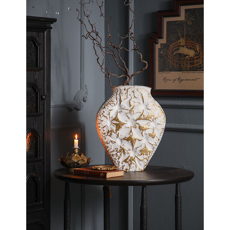 Elegant White & Gold Textured Decorative Vase – Luxury Modern Statement Duo