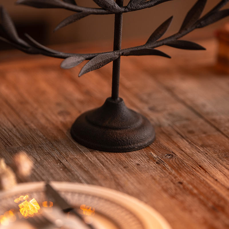 Rustic Leaf Branch Candelabra – 7 Arm Vintage Iron Candle Holder