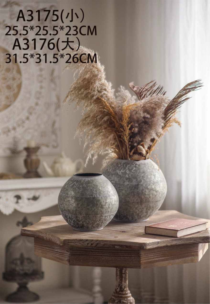 Marblea Rustic Vase – Textured Metal Decorative Flower Vases