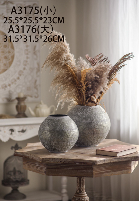 Marblea Rustic Vase – Textured Metal Decorative Flower Vases