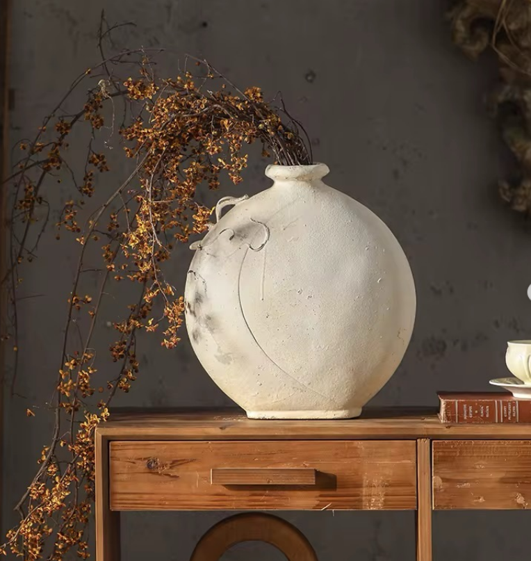 Elysia Rustic Vase – Vintage Sculpted Floral Statement Piece