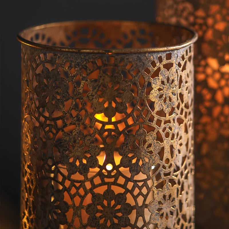 Metal candle holder