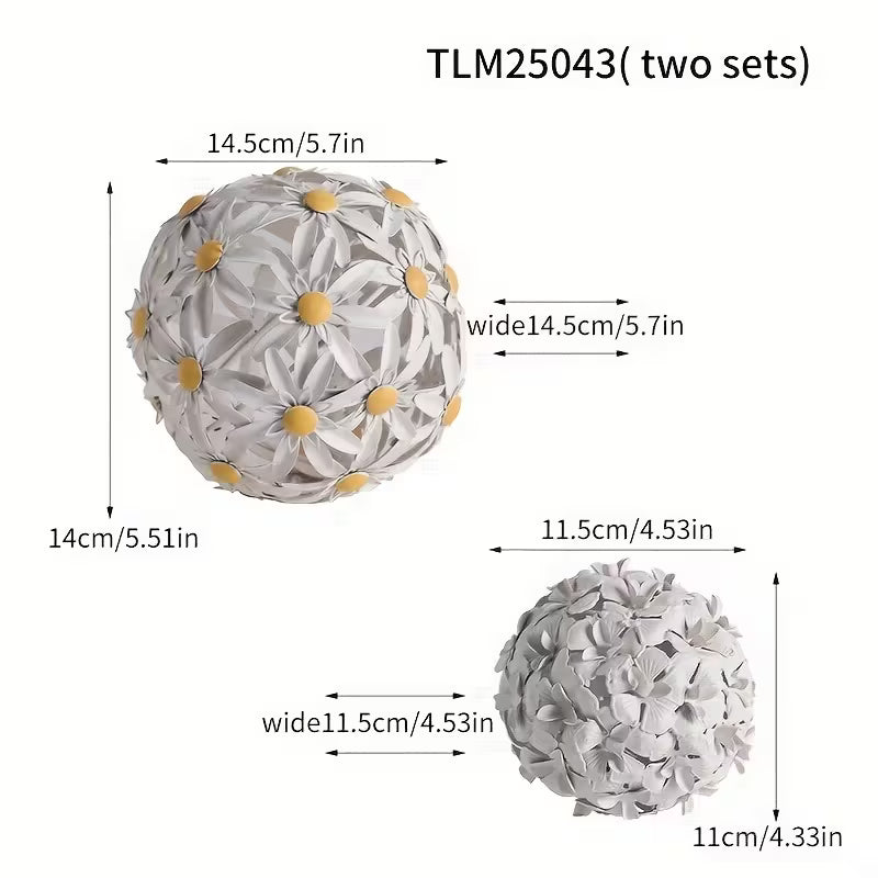 BloomSphere Metal Decor Set – Rustic Daisy Orb Duo
